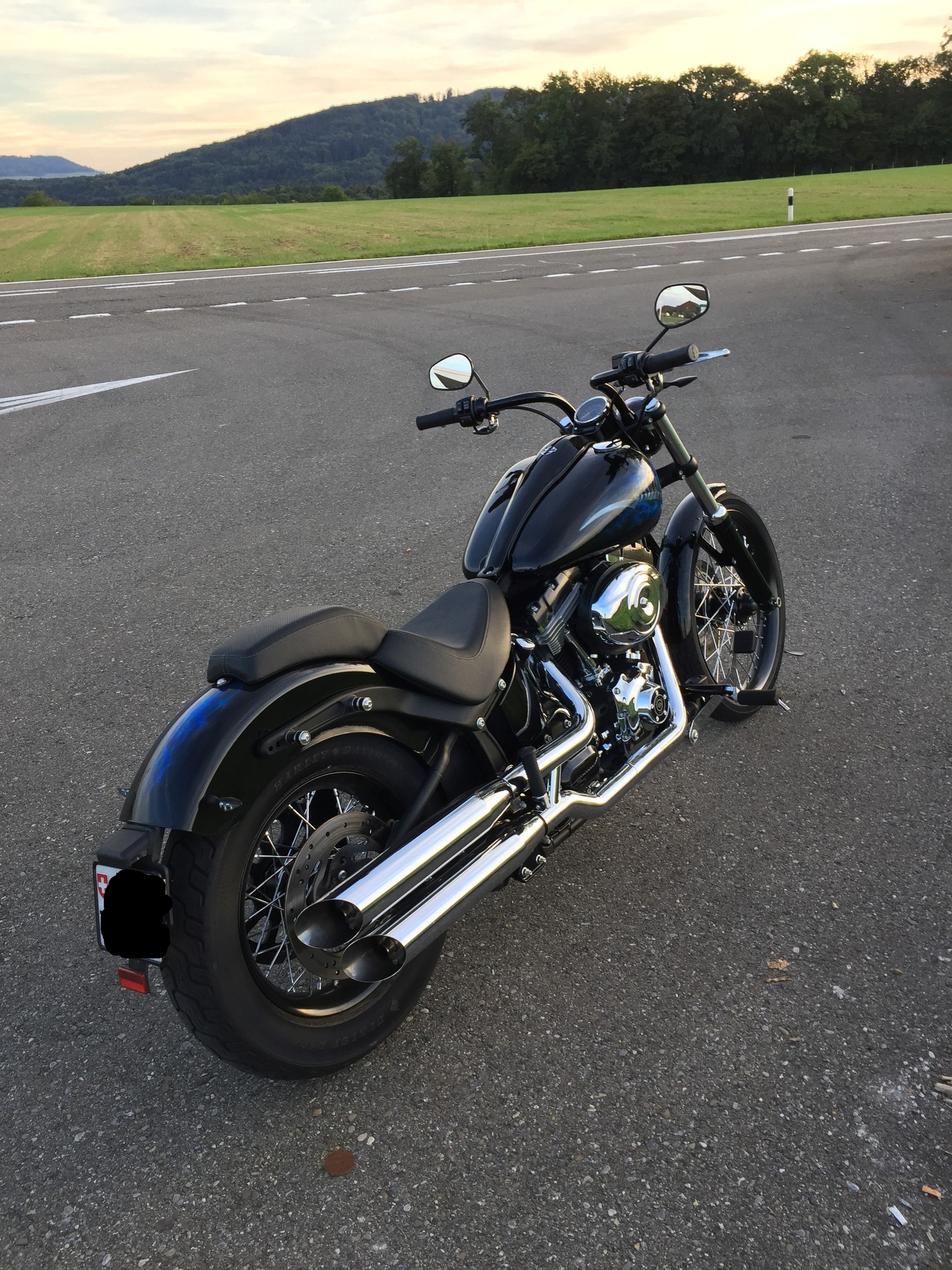 HARLEY-DAVIDSON FXS Blackline ABS-image-1