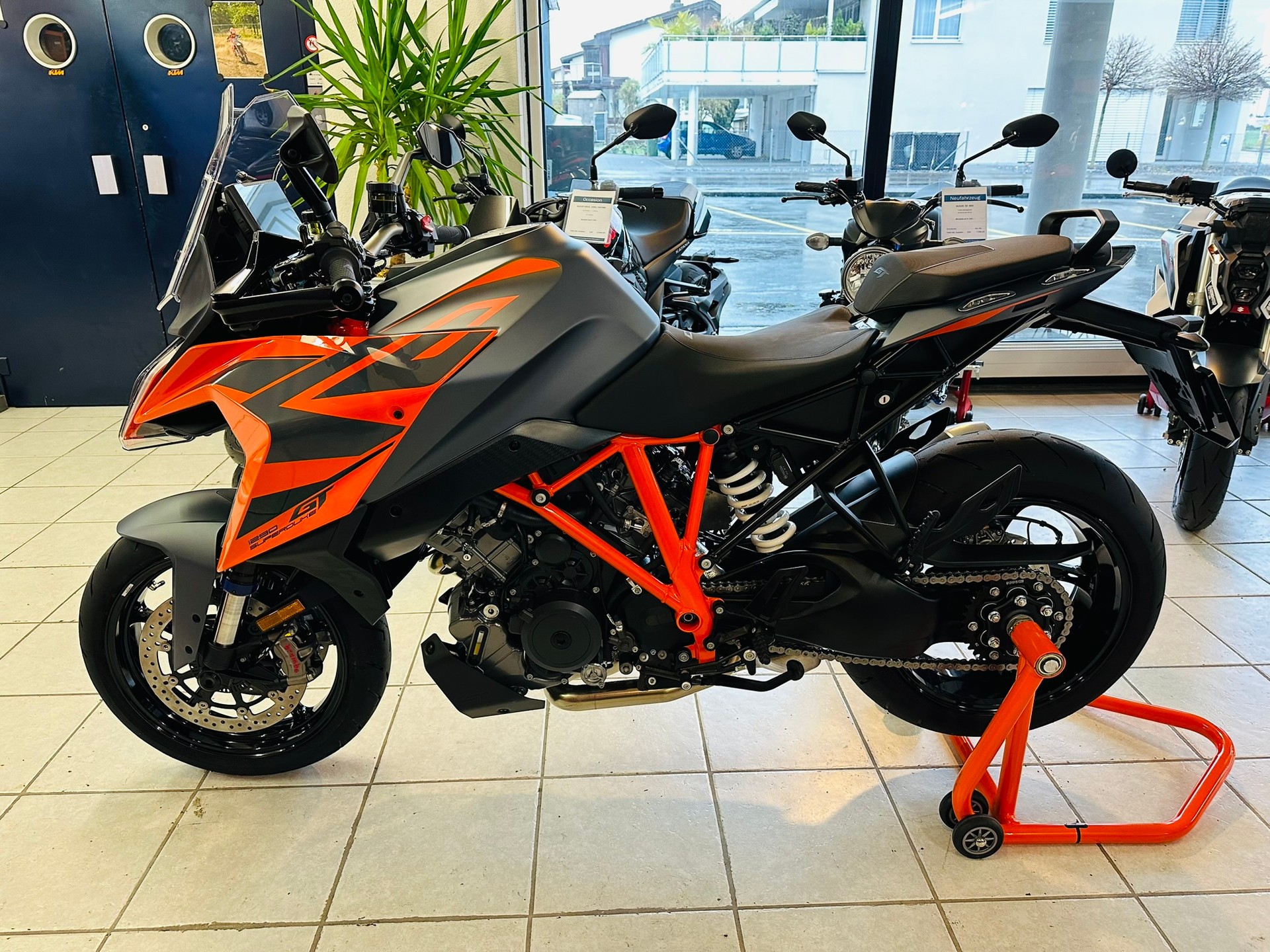 KTM 1290 Super Duke GT-image-5