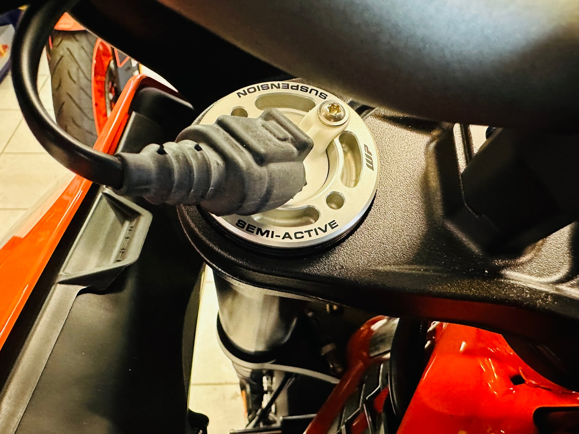 KTM 1290 Super Duke GT-image-8