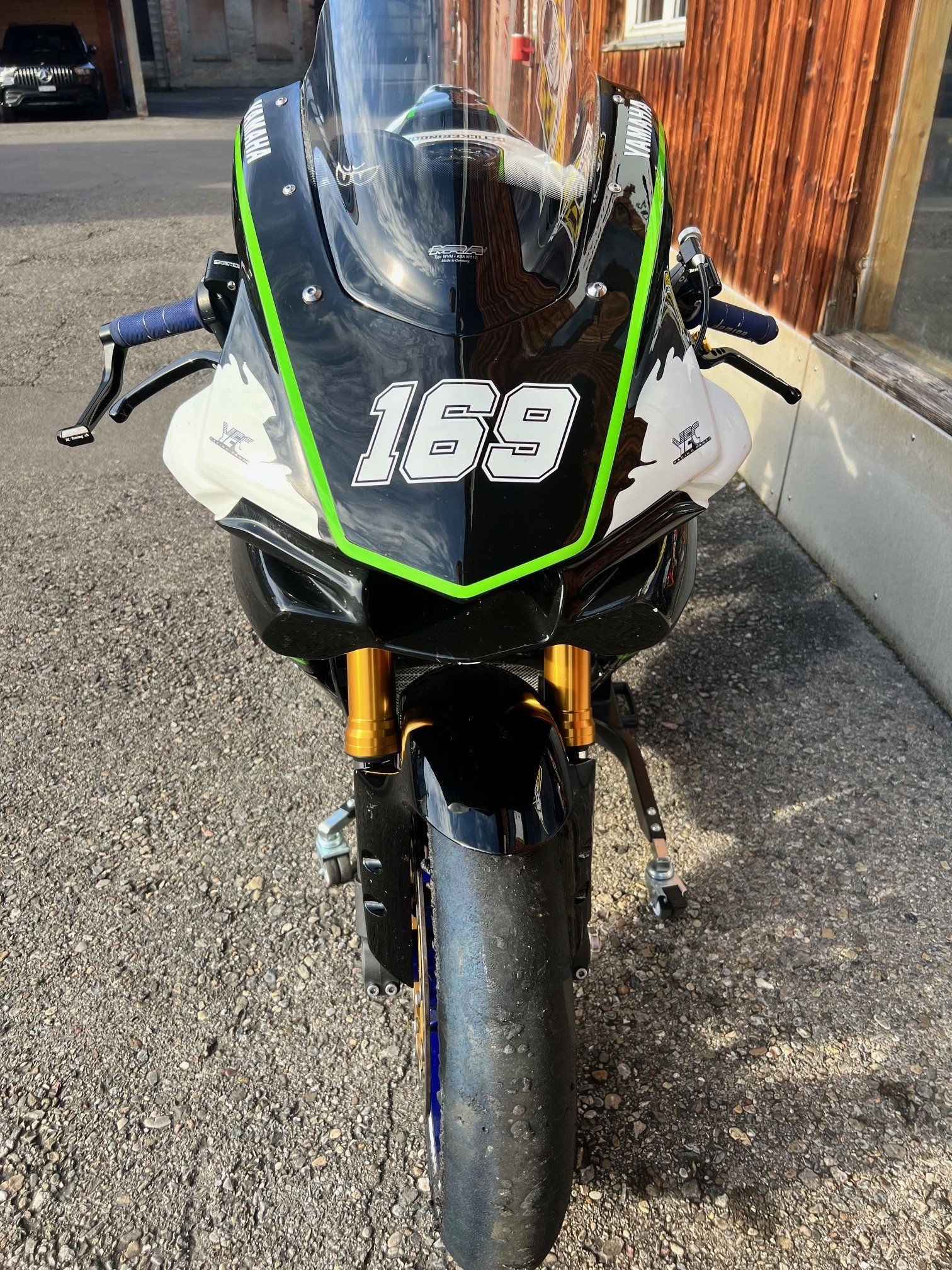 YAMAHA YZF-R1 ABS-image-3