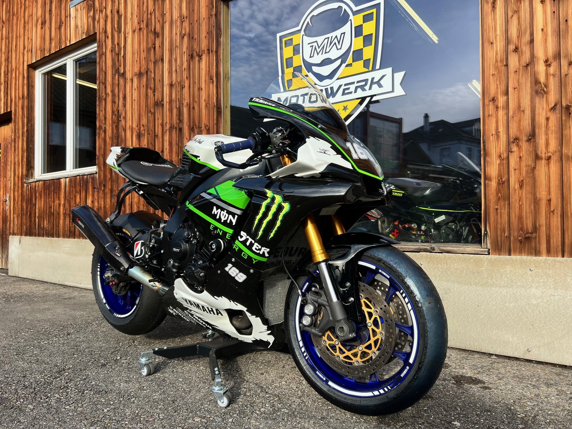 YAMAHA YZF-R1 ABS-image-2