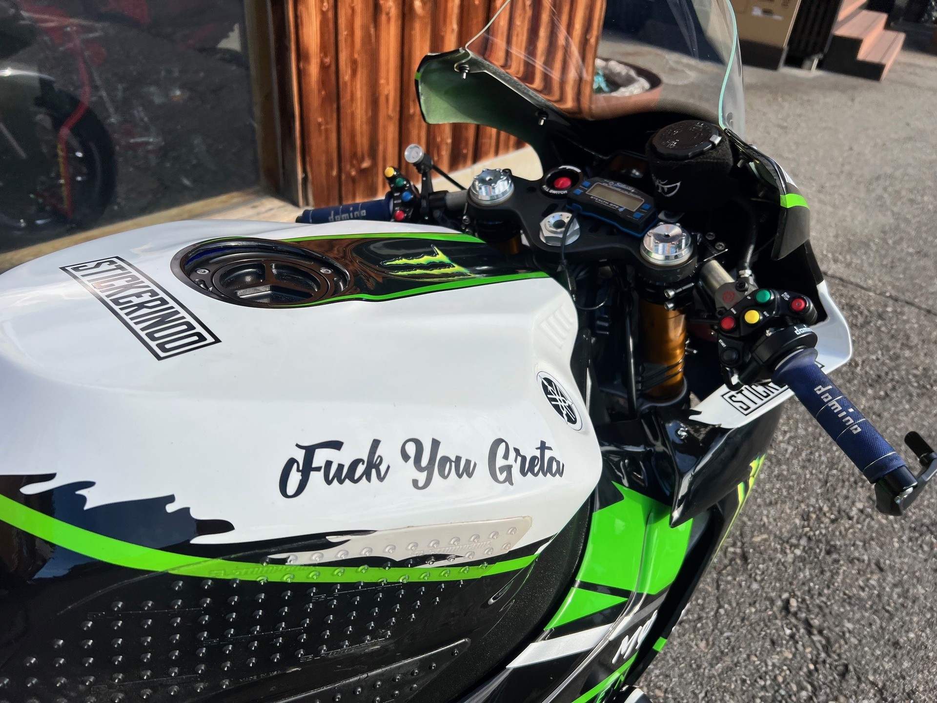 YAMAHA YZF-R1 ABS-image-5