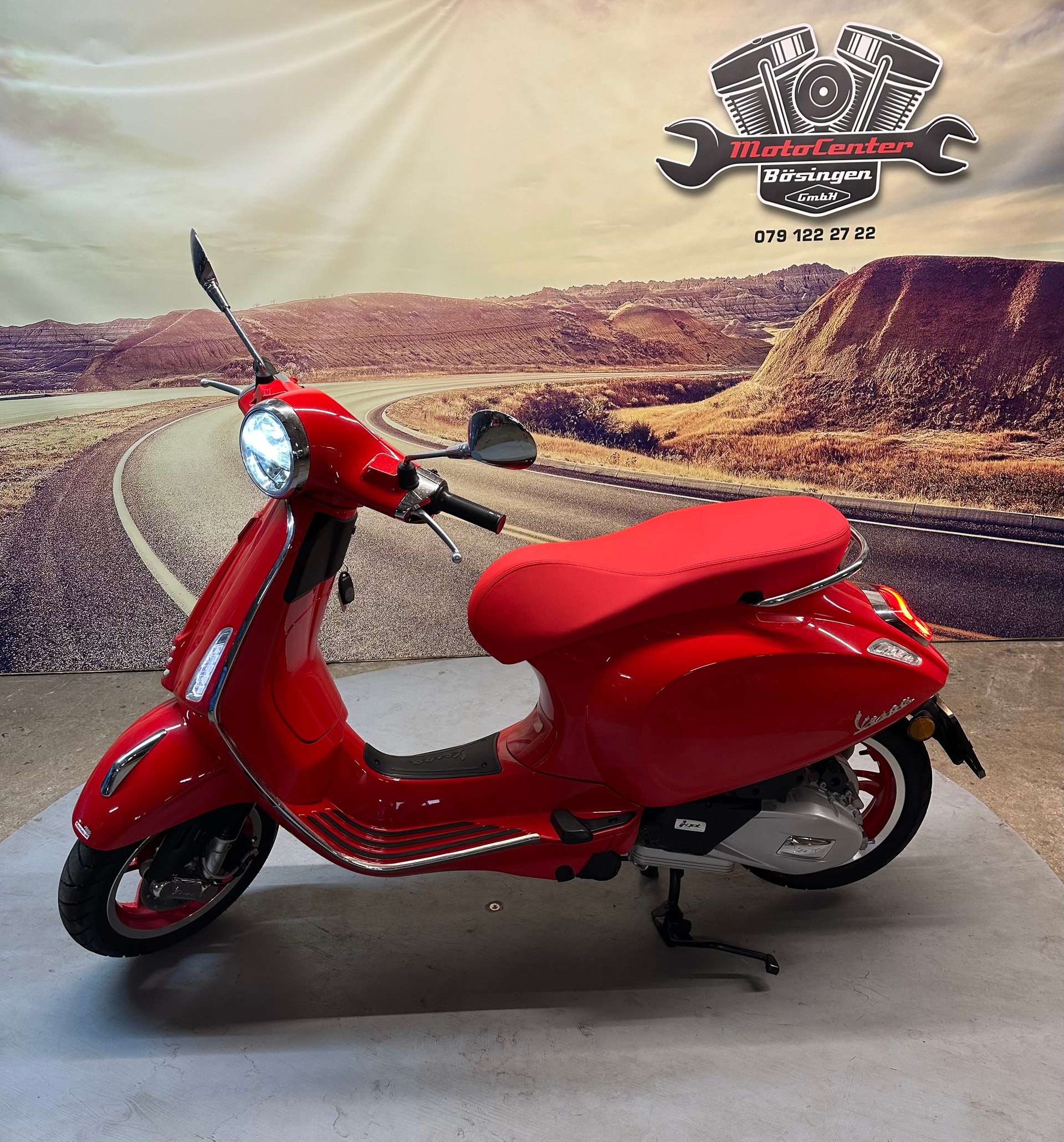 PIAGGIO Vespa 125 Primavera Red mit 24 Monate Garantie-showroom-element-2