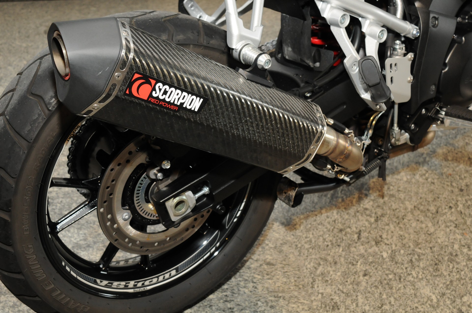 SUZUKI DL 1000 V-Strom Adventure L4-showroom-element-3