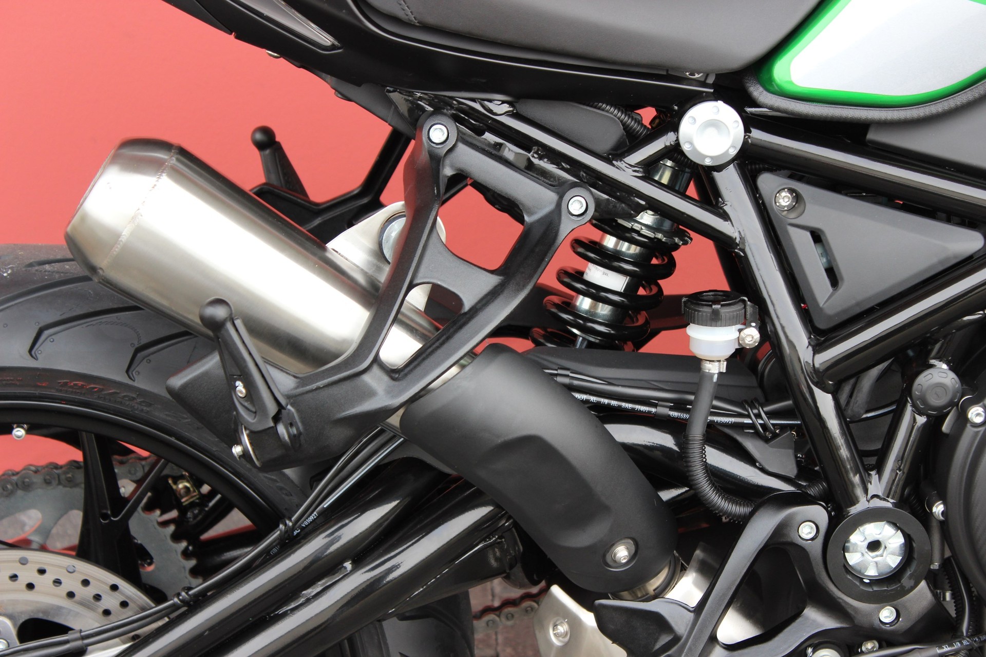 BENELLI 752S-showroom-element-3