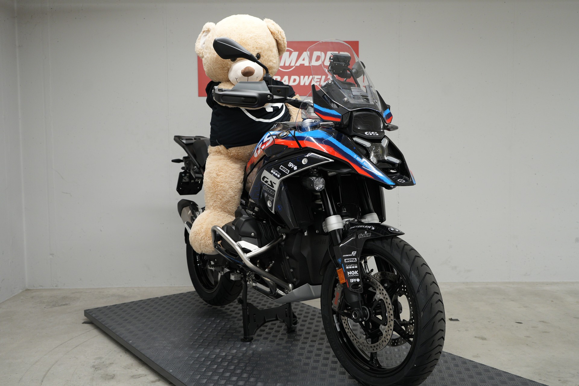 BMW R 1300 GS-showroom-element-2