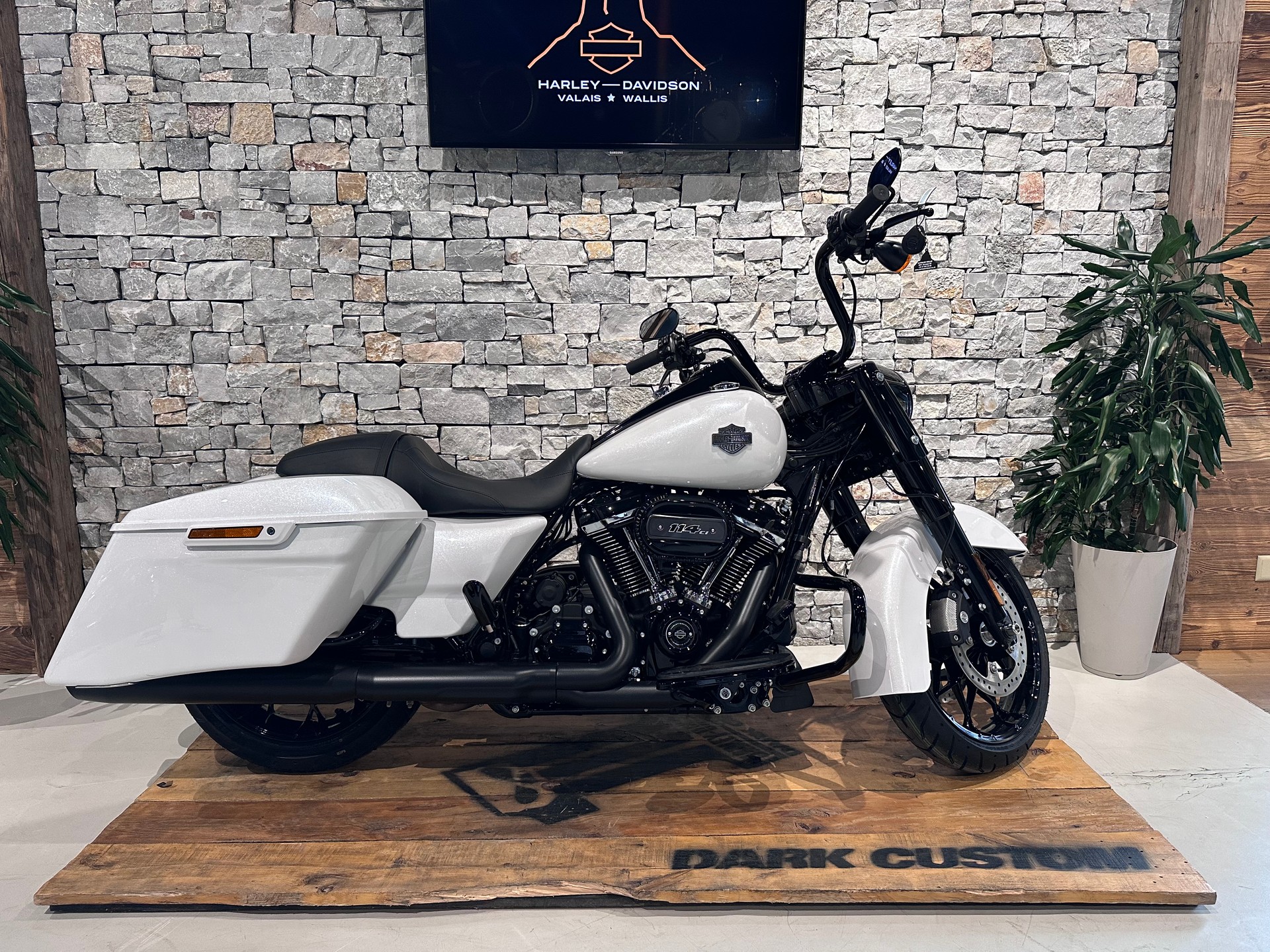 HARLEY-DAVIDSON FLHRXS Road King Special 114