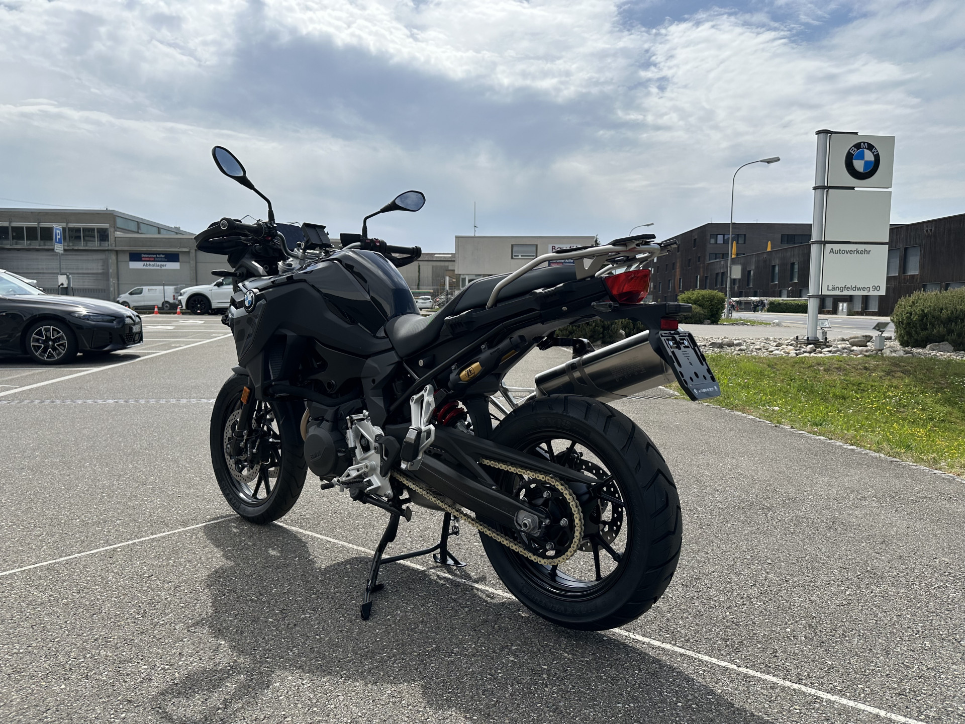 BMW F 800 GS Triple Black-showroom-element-2