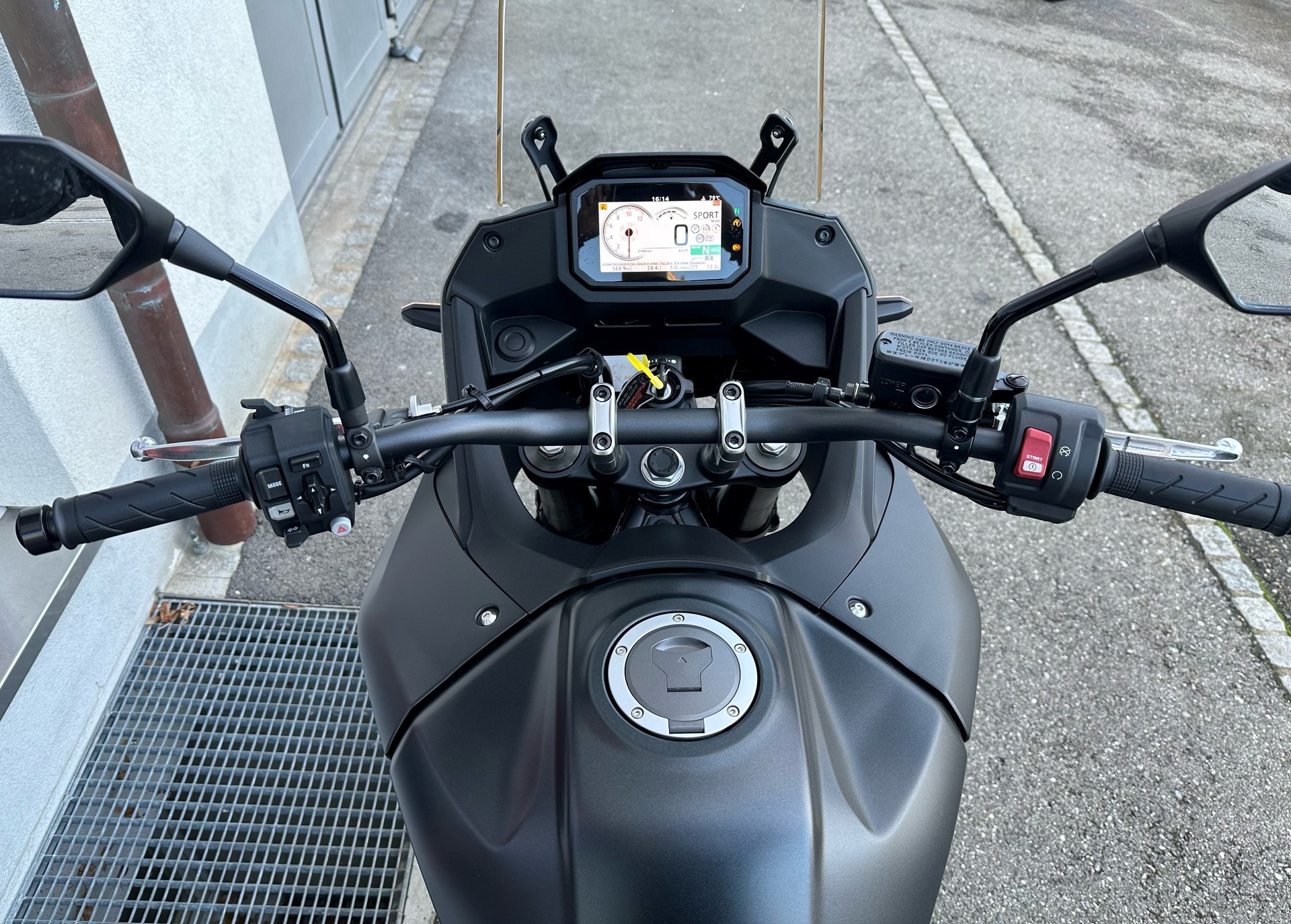 HONDA XL 750 Transalp-showroom-element-3