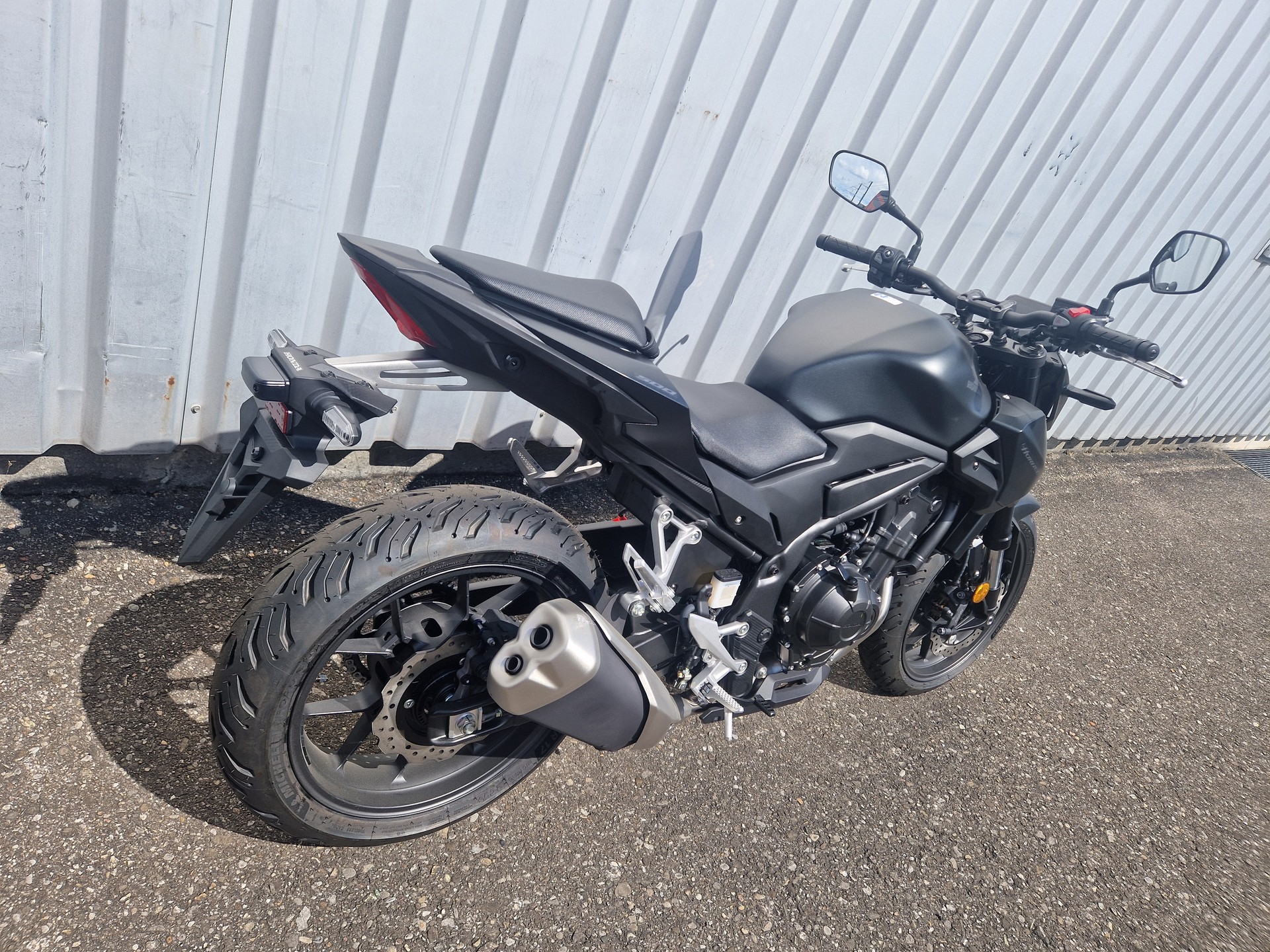 HONDA CB 500 F Hornet-showroom-element-3