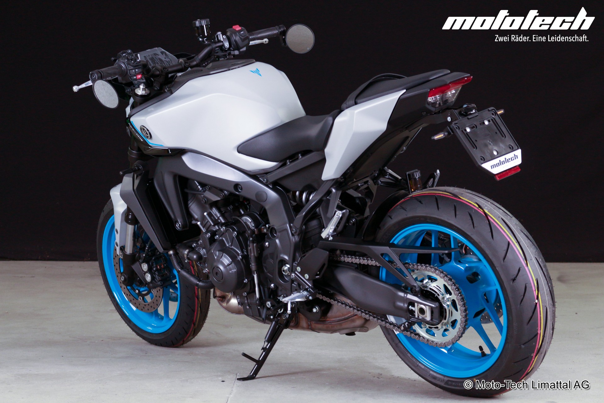 YAMAHA MT-09 (35kW)-showroom-element-3