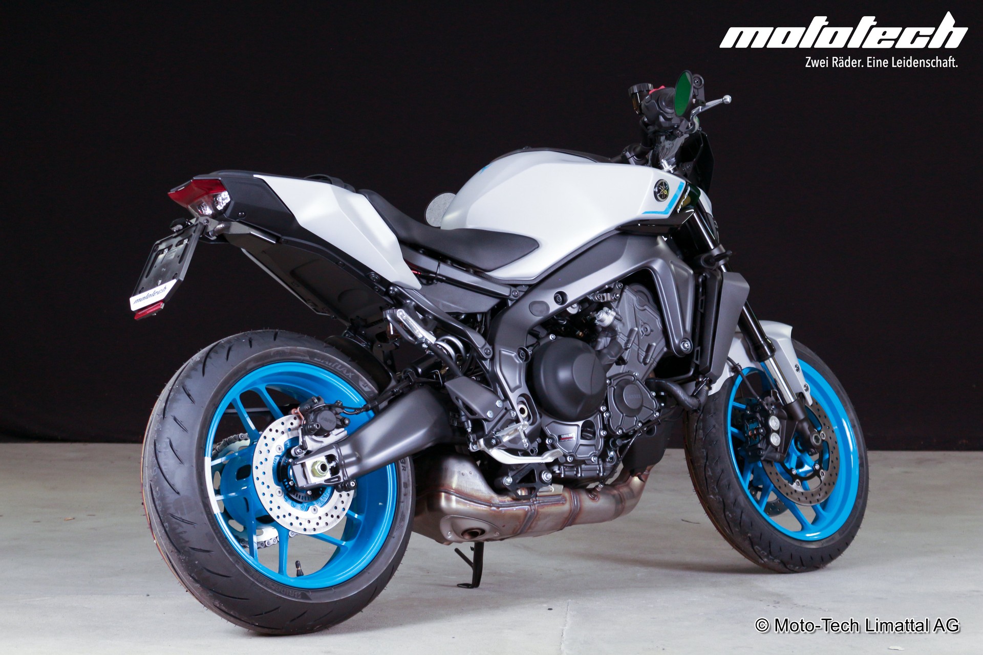 YAMAHA MT-09 (35kW)-showroom-element-2