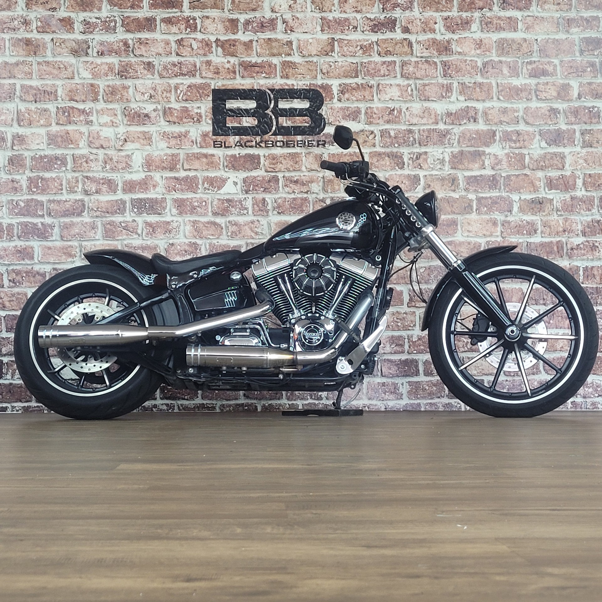 HARLEY-DAVIDSON Breakout 103 35kW-image-1