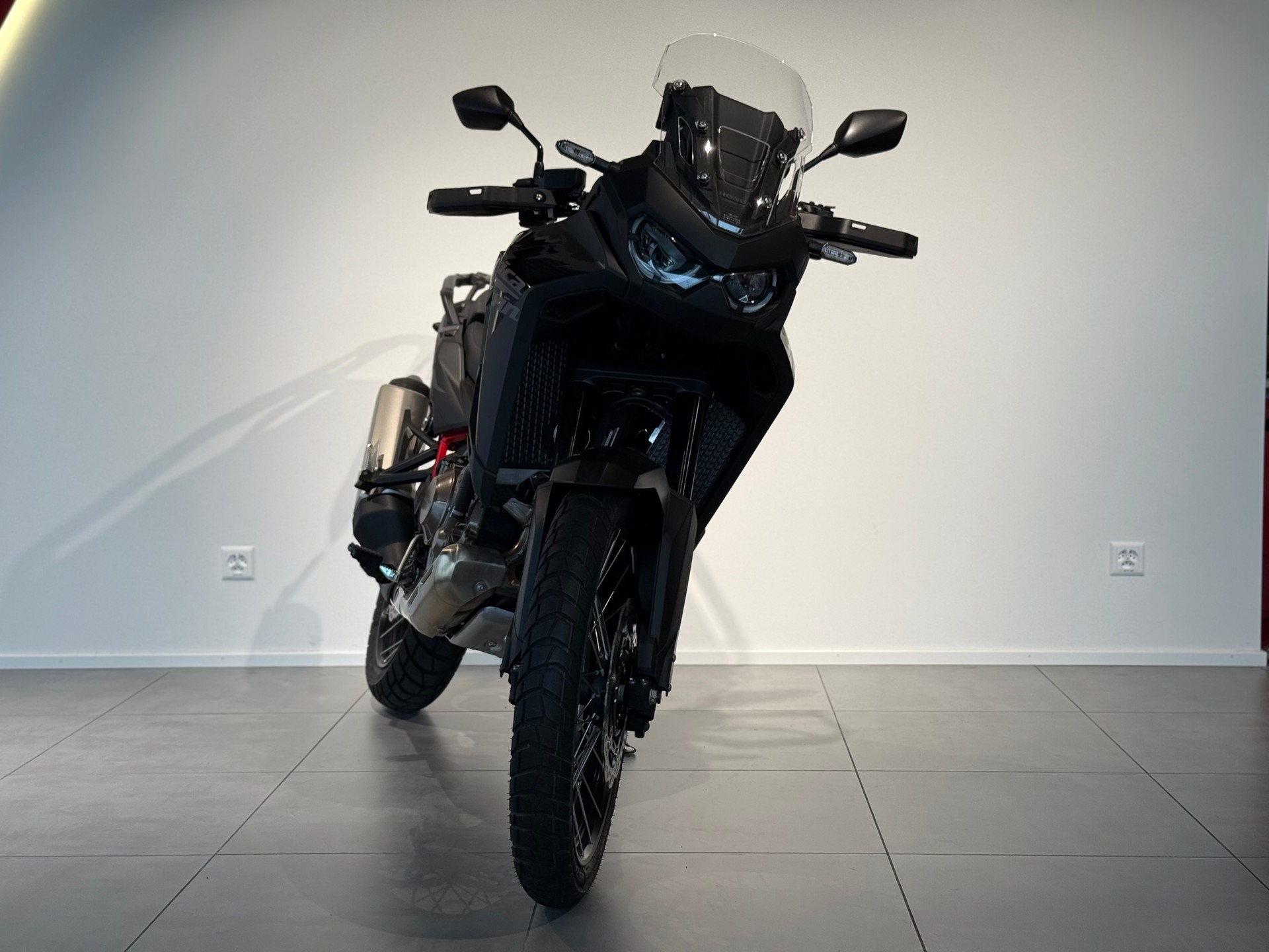 HONDA CRF 1100 Africa Twin-showroom-element-1