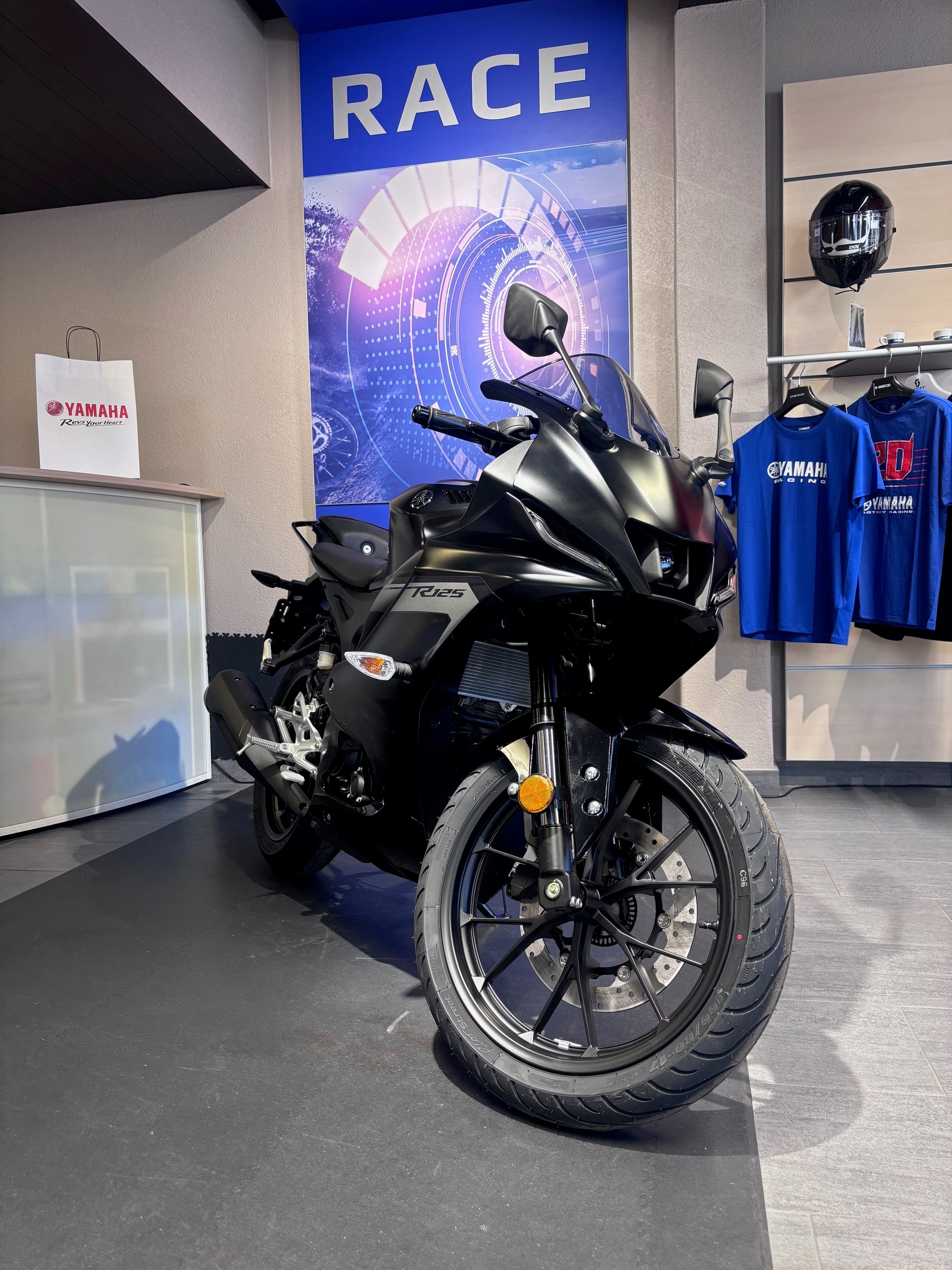 YAMAHA YZF-R 125 ABS