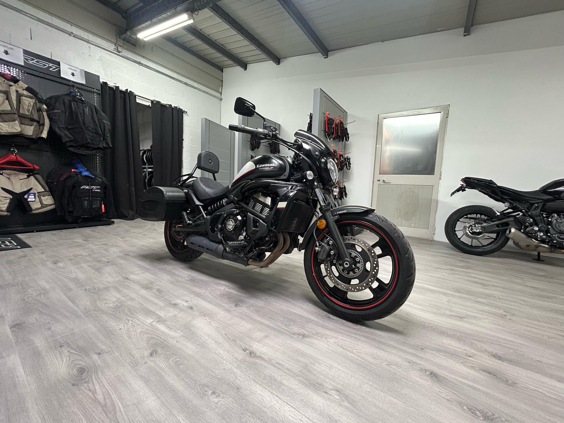 KAWASAKI Vulcan S (35kW)-showroom-element-1