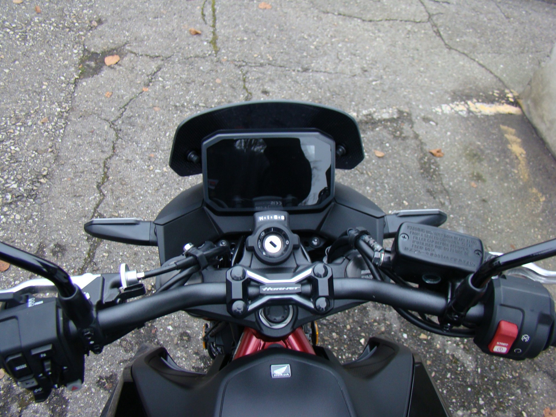HONDA CB 750 Hornet-showroom-element-3