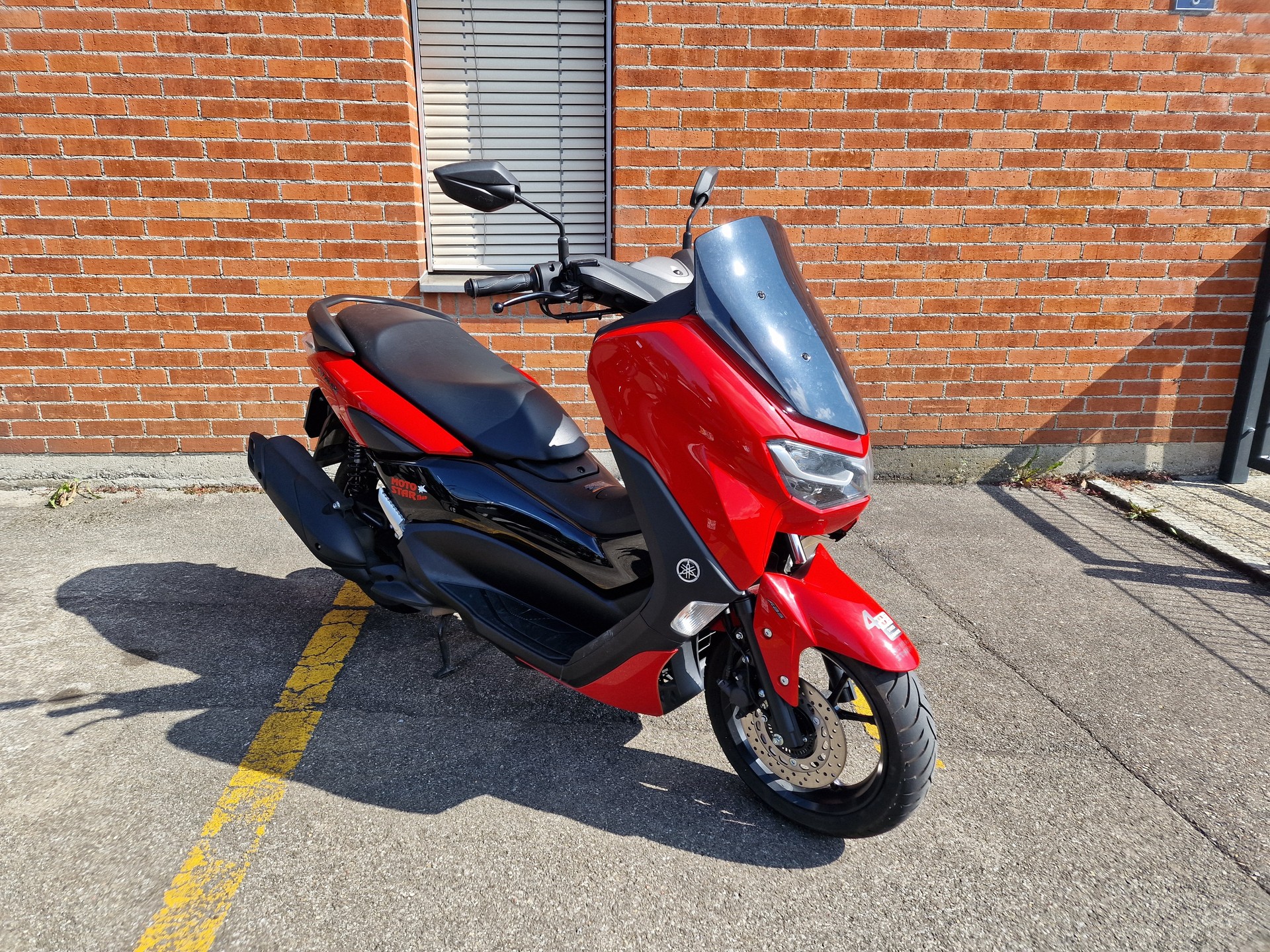 YAMAHA N-Max GPD 125