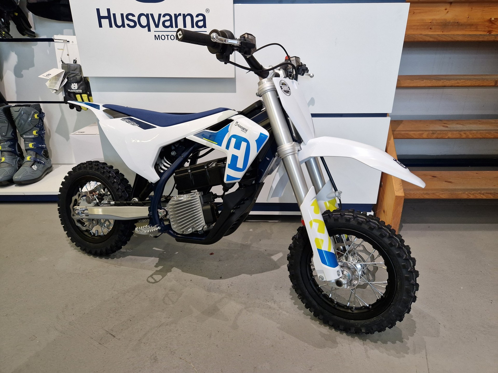 HUSQVARNA EE 3 EE3-showroom-element-1