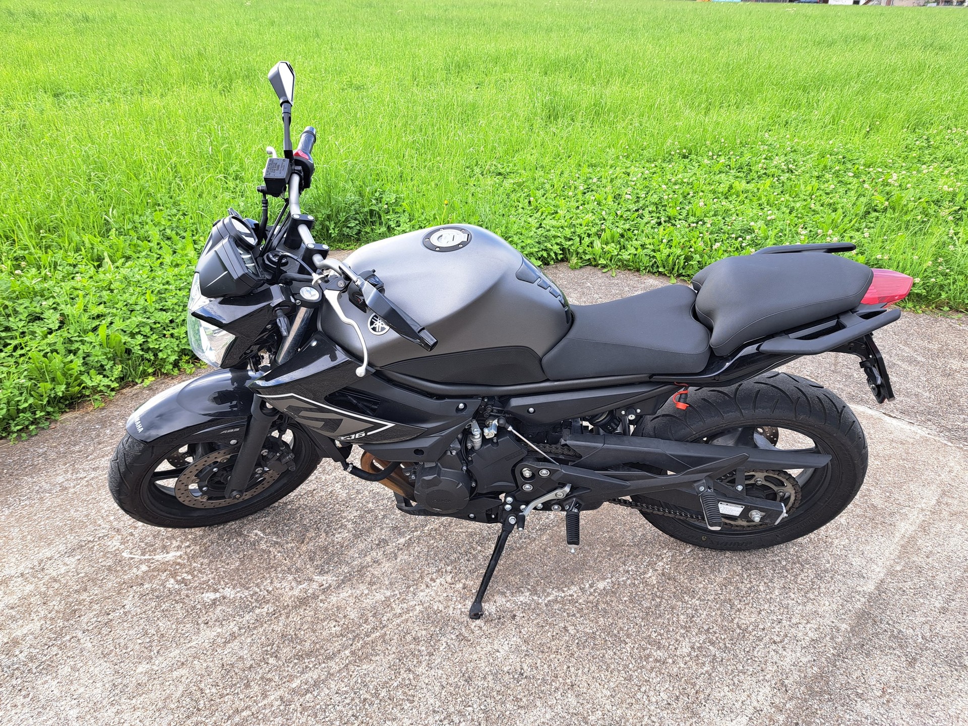 YAMAHA XJ 6 N ABS
