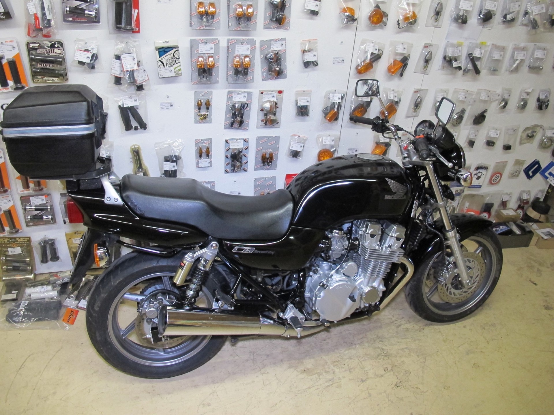 HONDA CB 750 F2 Seven Fifty-image-13