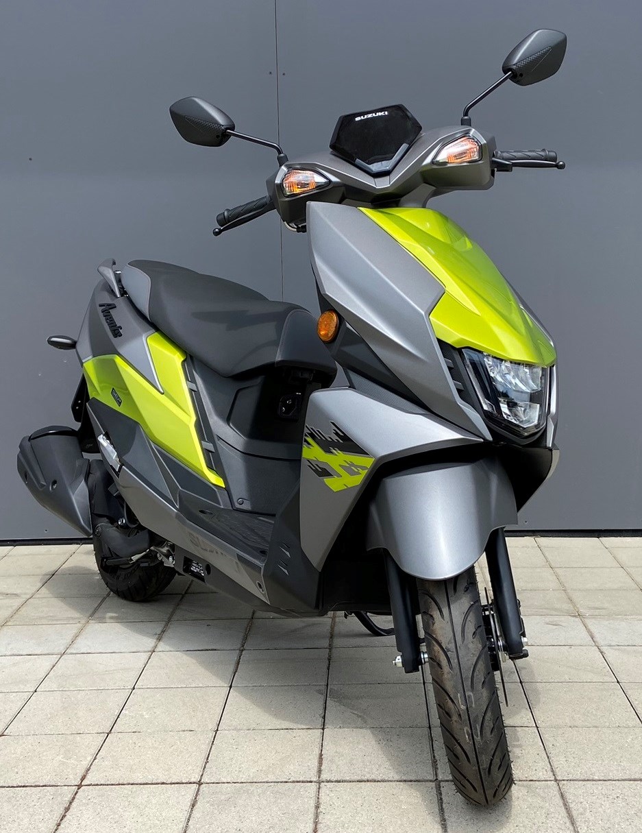 SUZUKI UN 125 Avenis-showroom-element-1