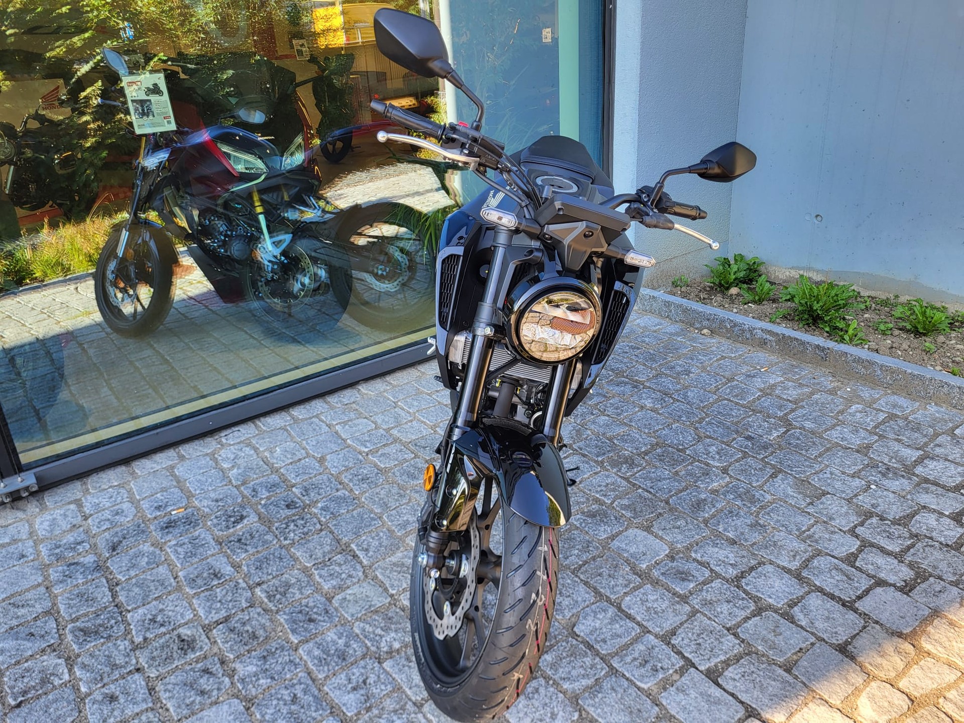 HONDA CB 125 R-showroom-element-3