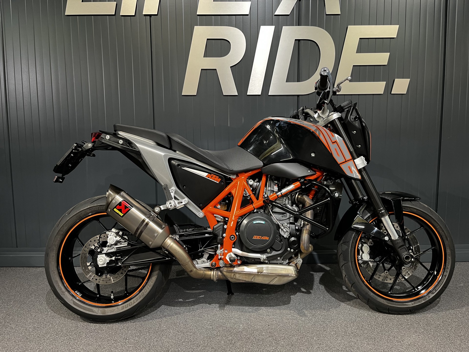 KTM 690 Duke