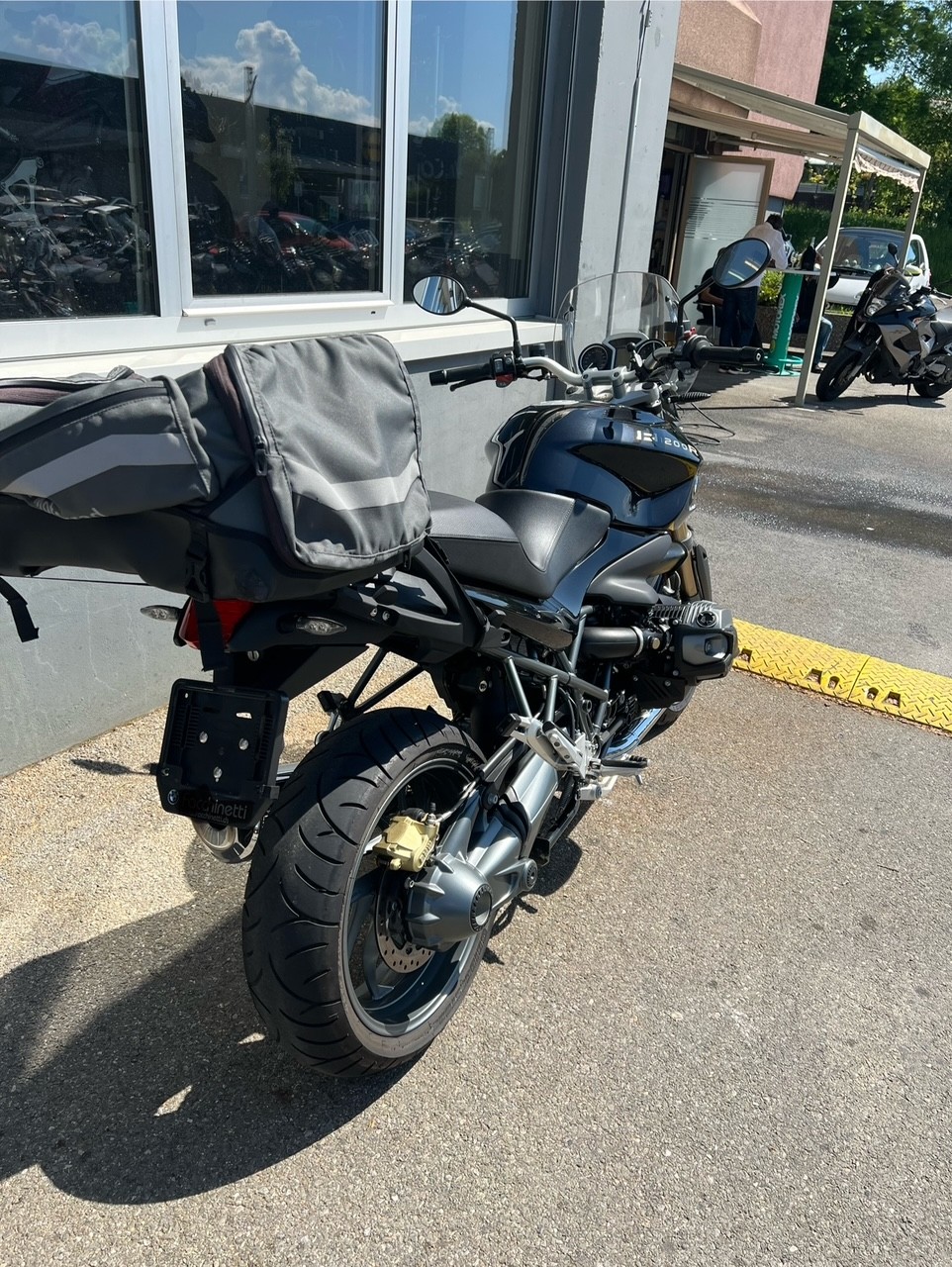 BMW R 1200 R ABS 90 Jahre-showroom-element-2