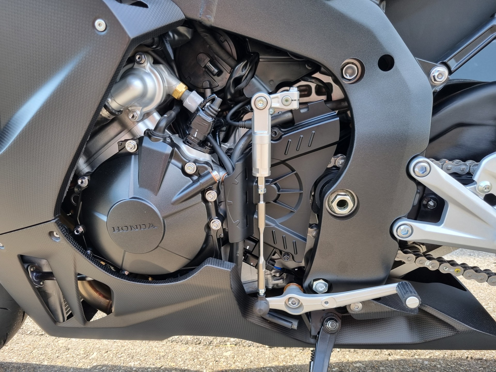 HONDA CBR 1000 RR-R Fireblade Carbon SP-showroom-element-2