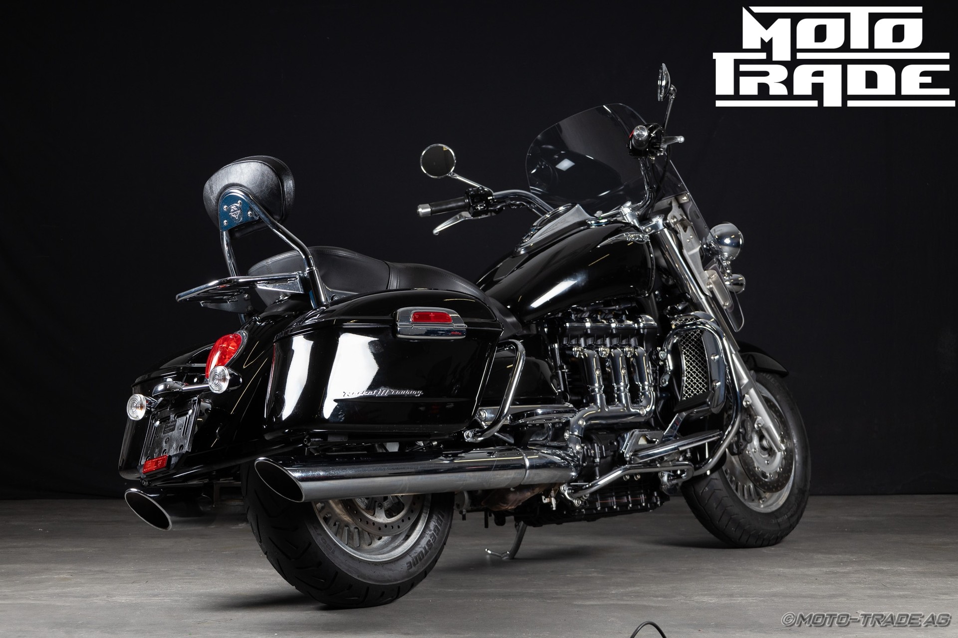 TRIUMPH Rocket III Touring-showroom-element-2