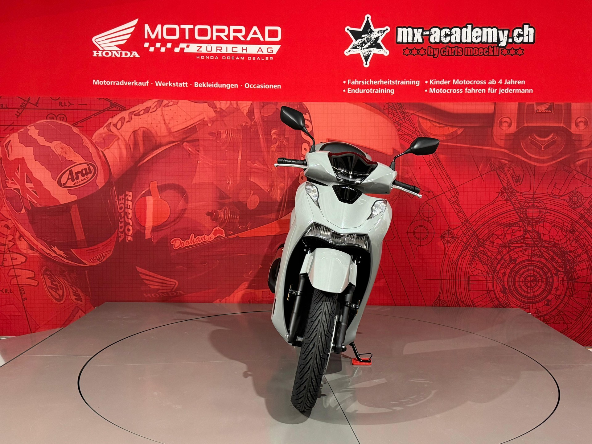 HONDA SH 125 *Neufahrzeug* *Falcon Grey*-showroom-element-2