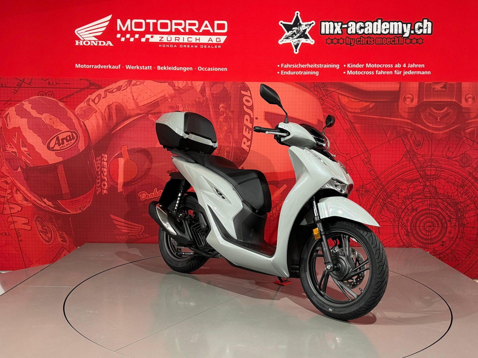 HONDA SH 125 *Neufahrzeug* *Falcon Grey*-showroom-element-3