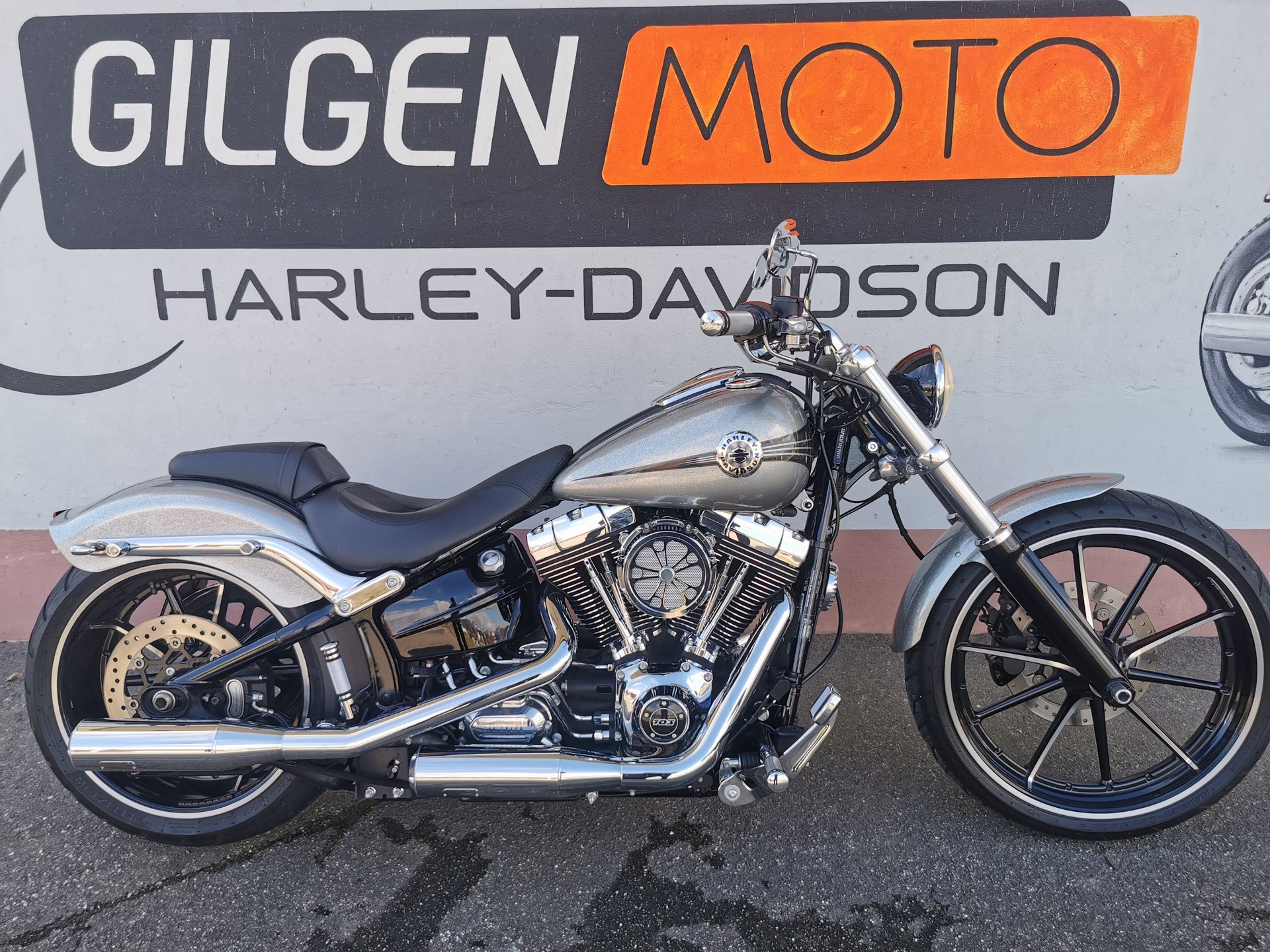 HARLEY-DAVIDSON FXSB Breakout 103 ABS