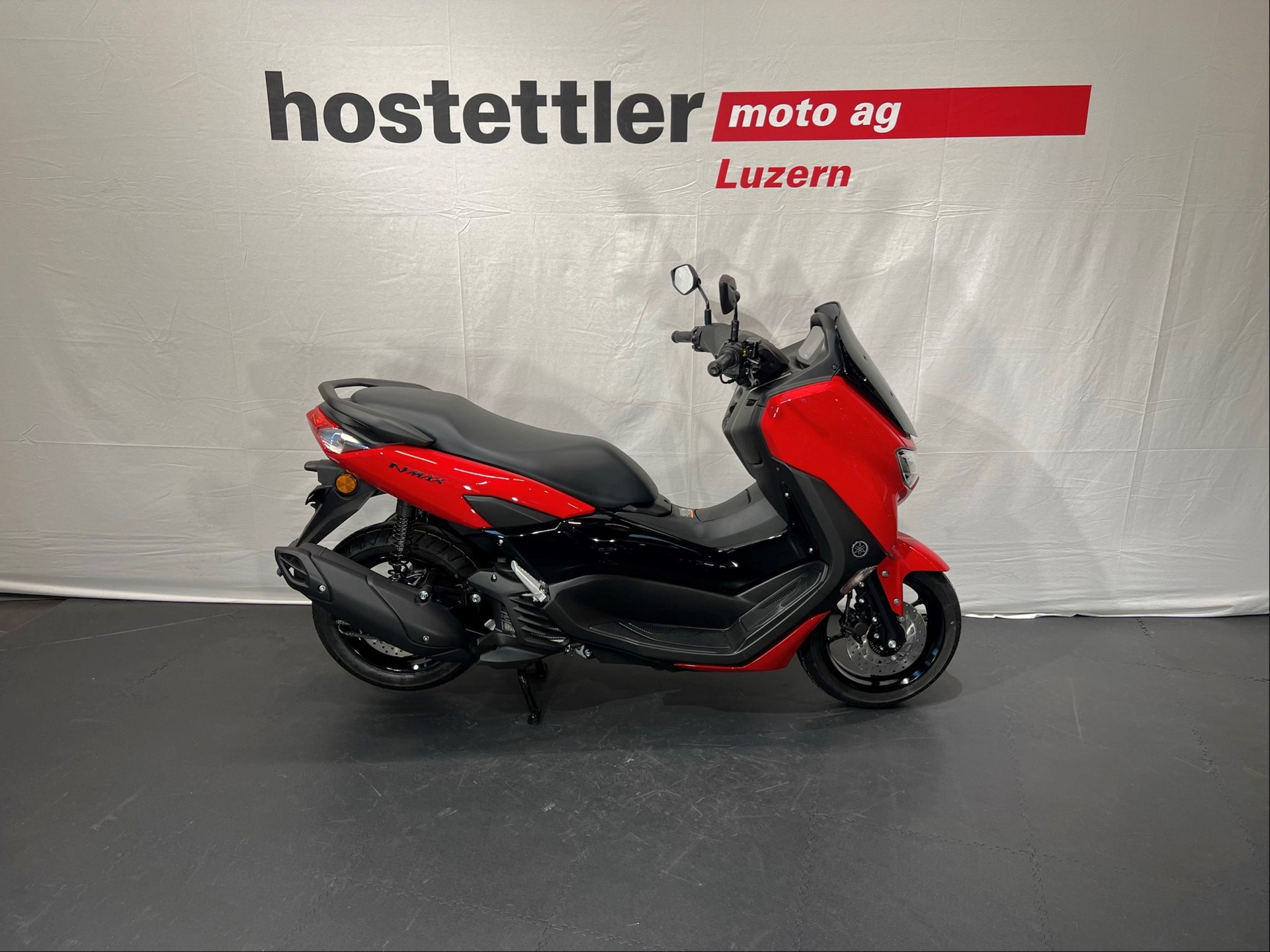 YAMAHA N-MAX GPD-showroom-element-1