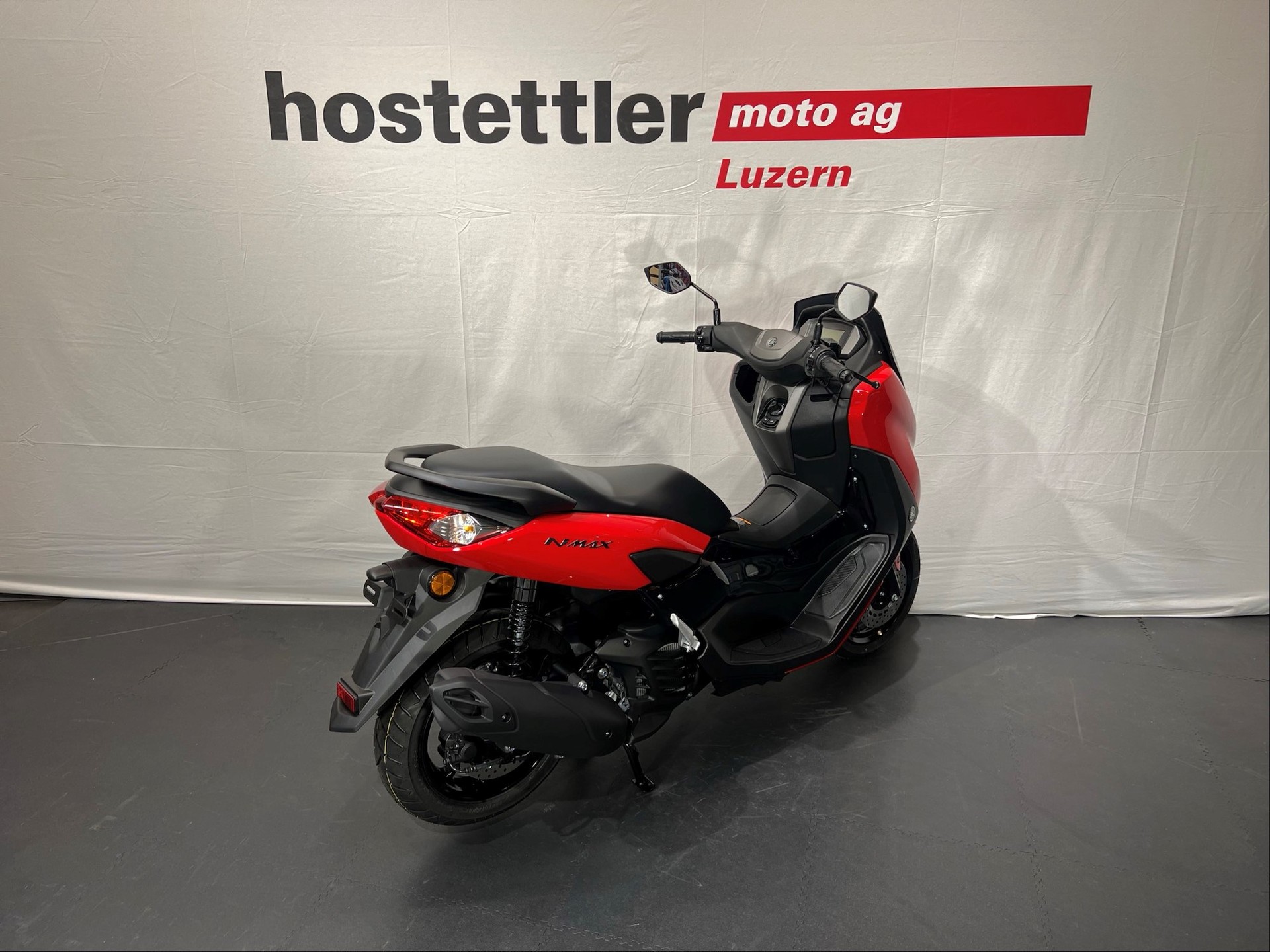 YAMAHA N-MAX GPD-showroom-element-2