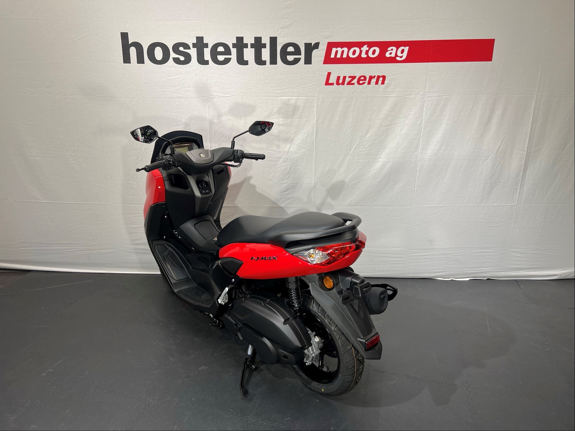 YAMAHA N-MAX GPD-showroom-element-3
