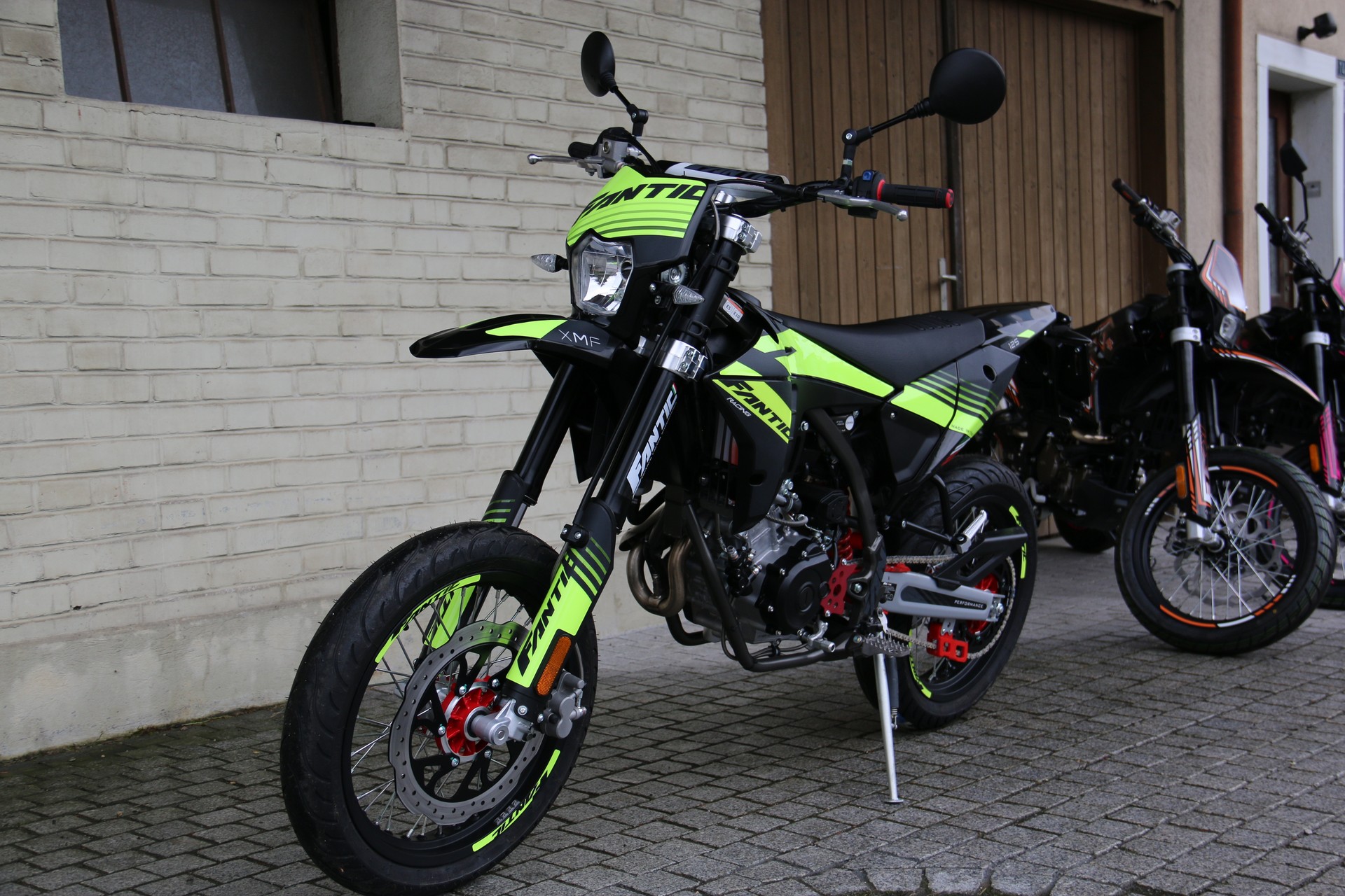 FANTIC XMF 125-image-3