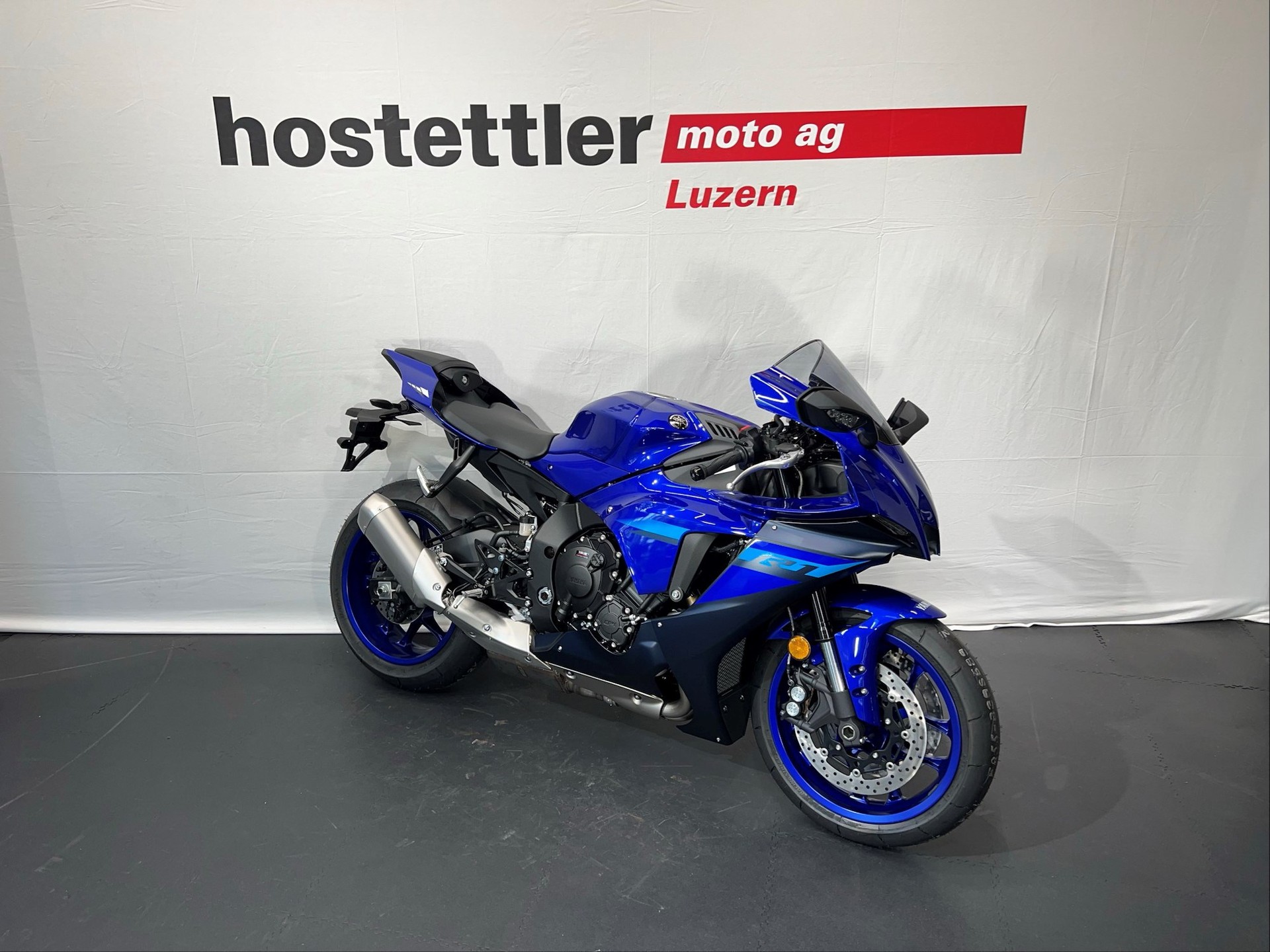 YAMAHA YZF-R1