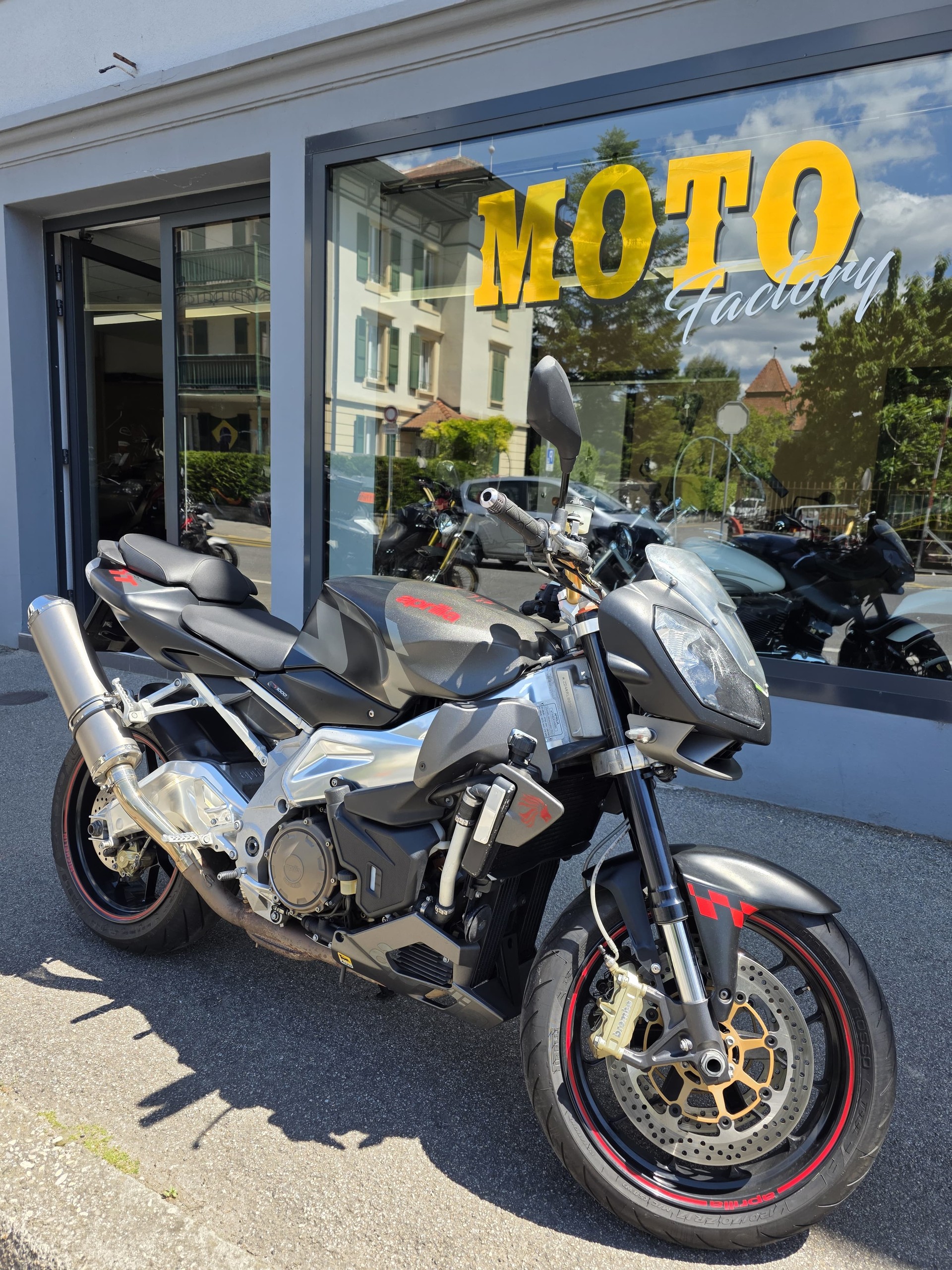 APRILIA Tuono 1000 R