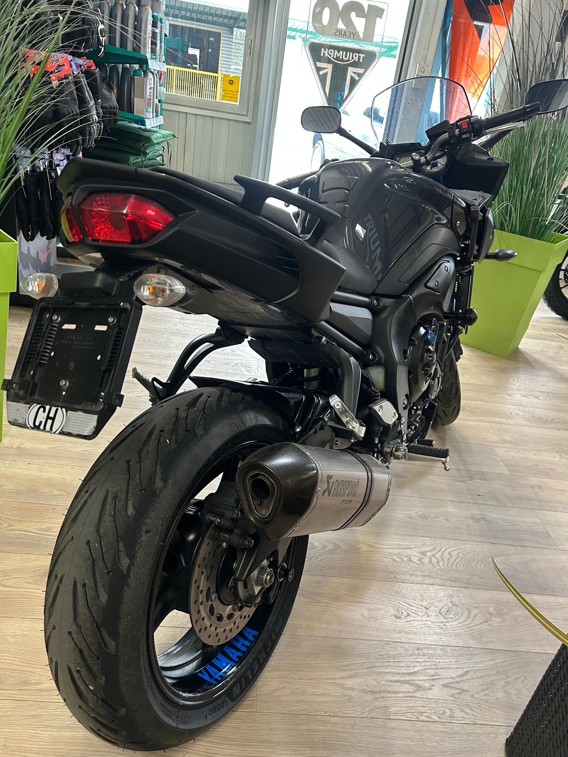 YAMAHA Fazer 8 ABS-showroom-element-1