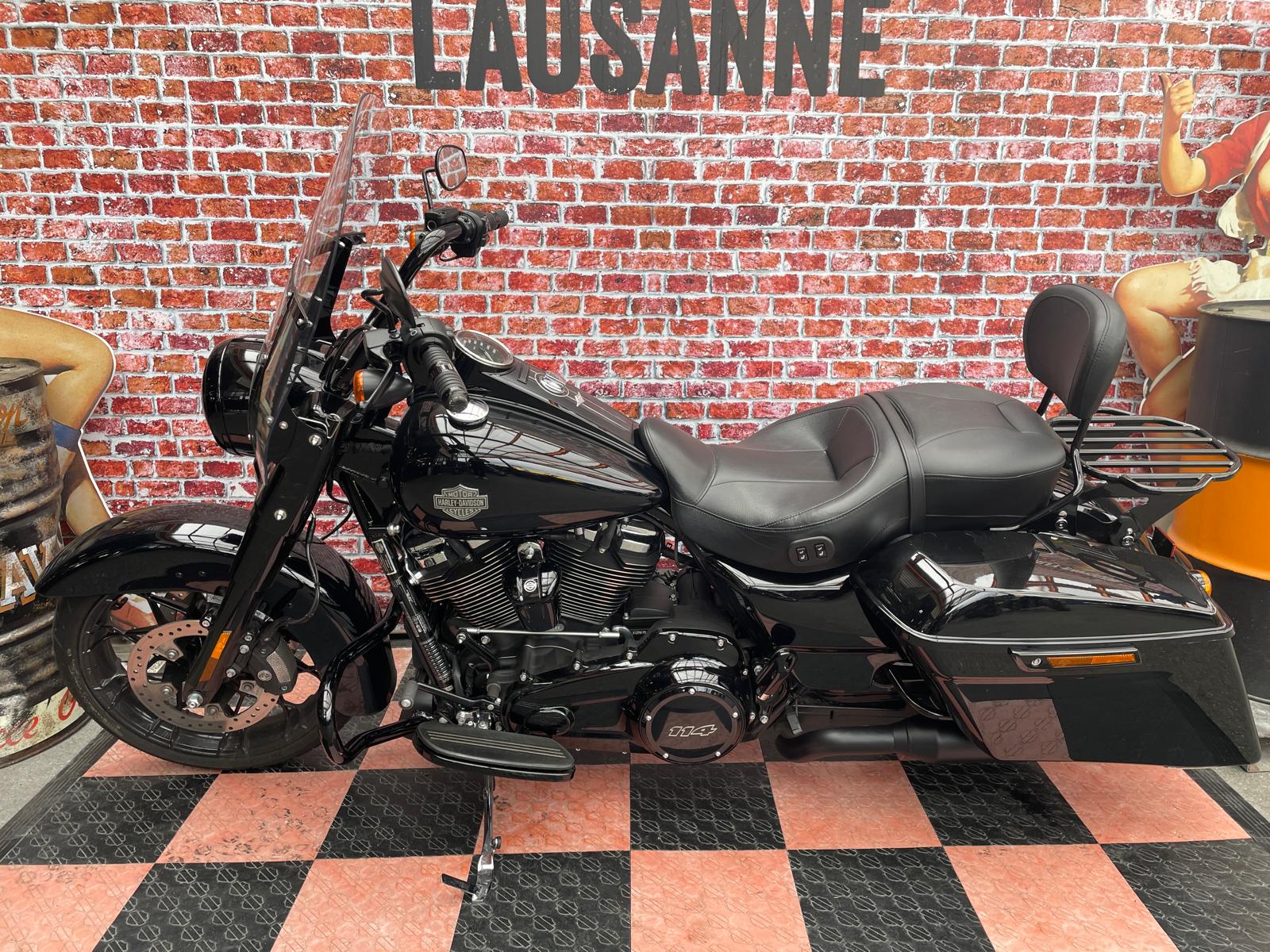 HARLEY-DAVIDSON FLHRXS Road King Special 114-showroom-element-3