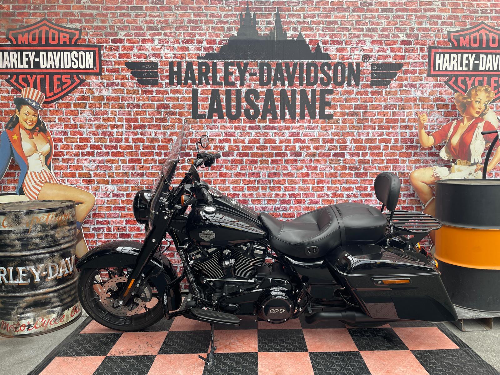 HARLEY-DAVIDSON FLHRXS Road King Special 114-showroom-element-1