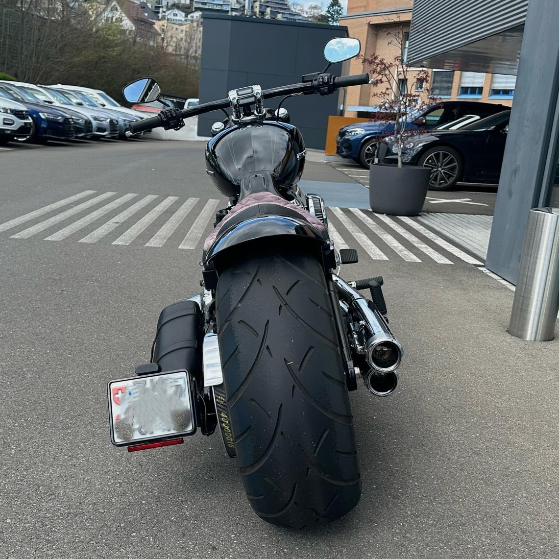 HARLEY-DAVIDSON FXBRS Breakout 114 ABS-image-2