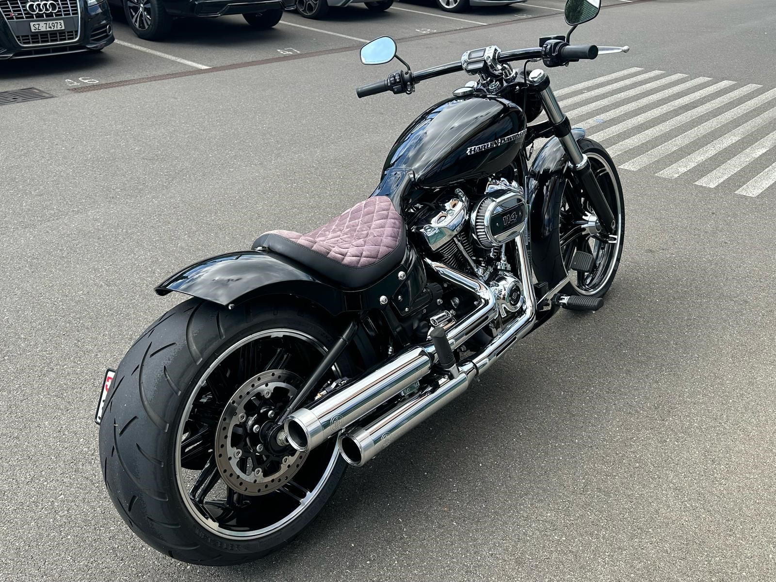 HARLEY-DAVIDSON FXBRS Breakout 114 ABS-image-1