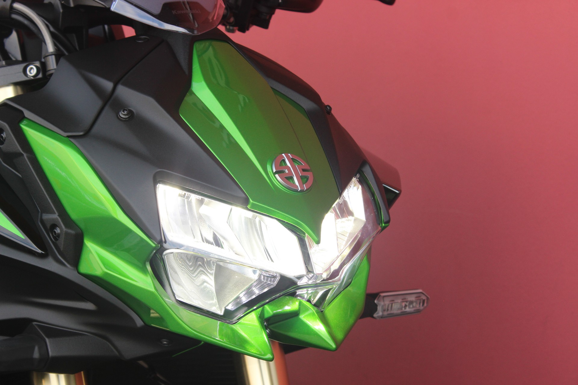 KAWASAKI Z H2 SE Performance-showroom-element-1