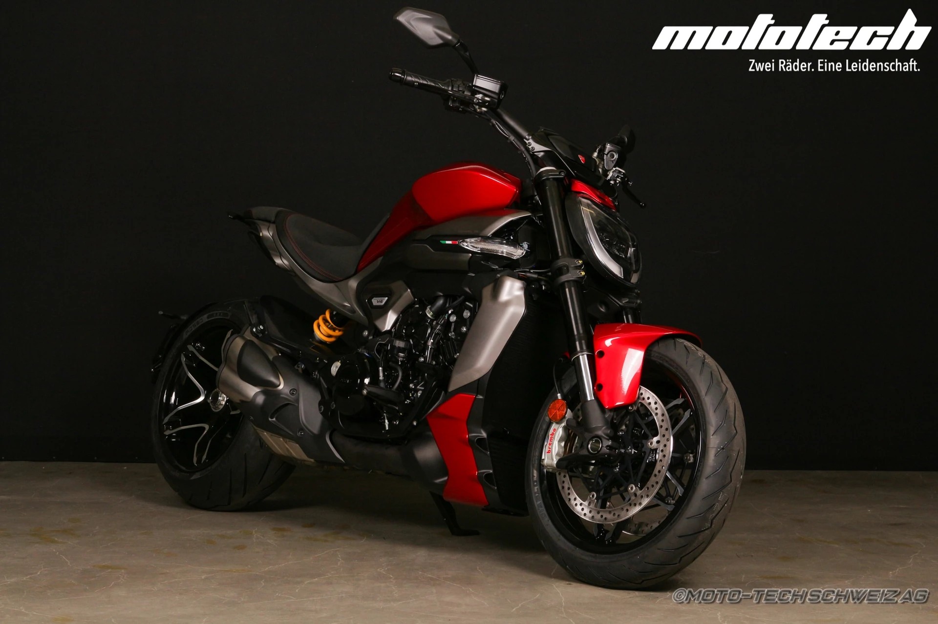 DUCATI X Diavel V4-image-1