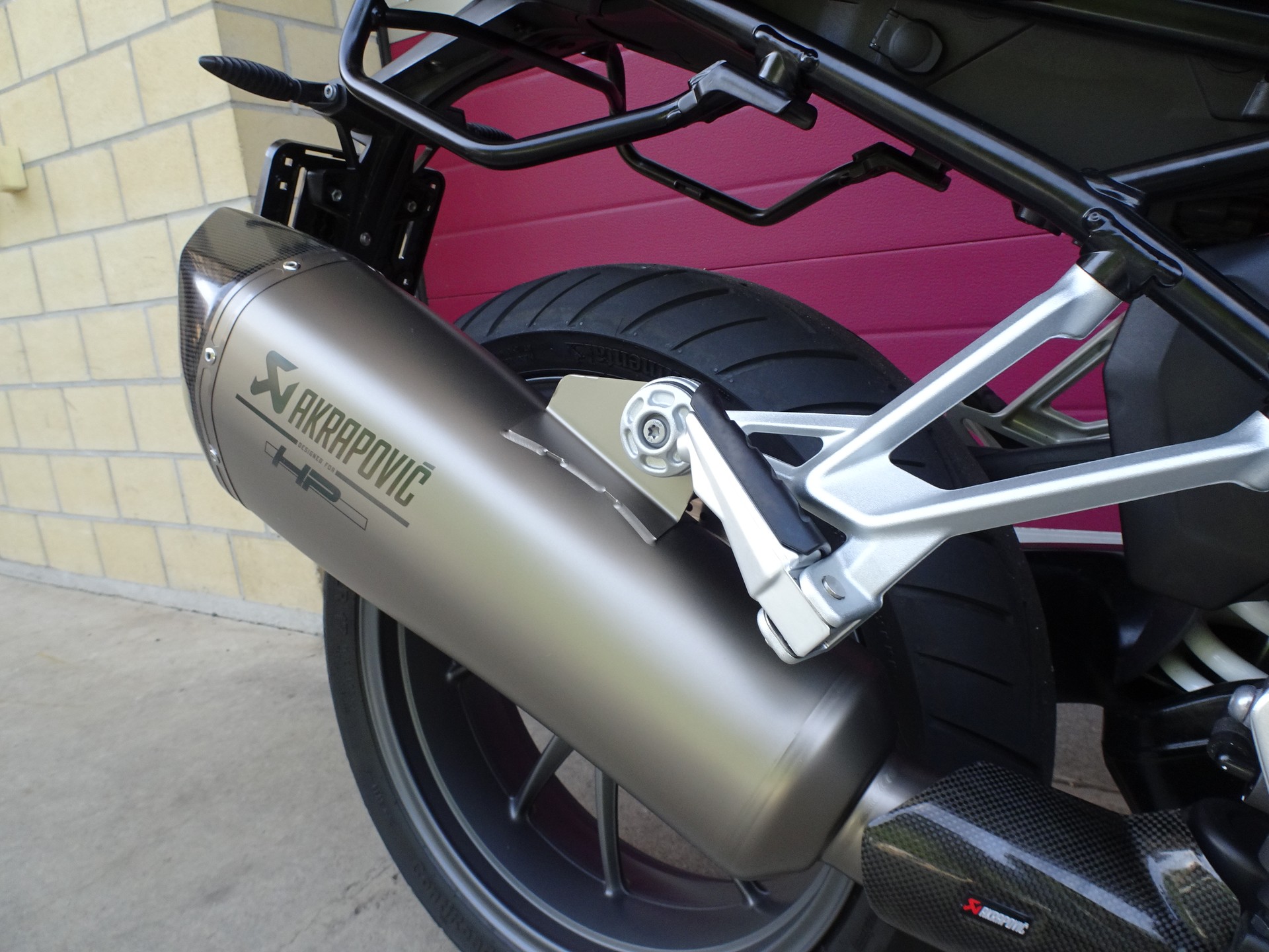BMW R 1250 R ABS-image-13