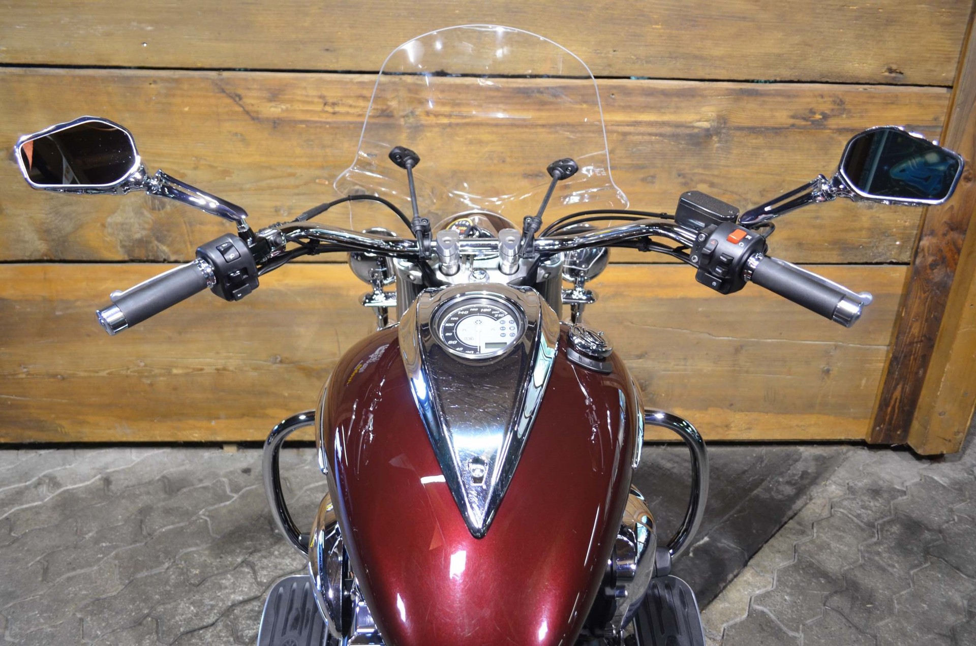YAMAHA XVS 950 A Midnight Star-showroom-element-2