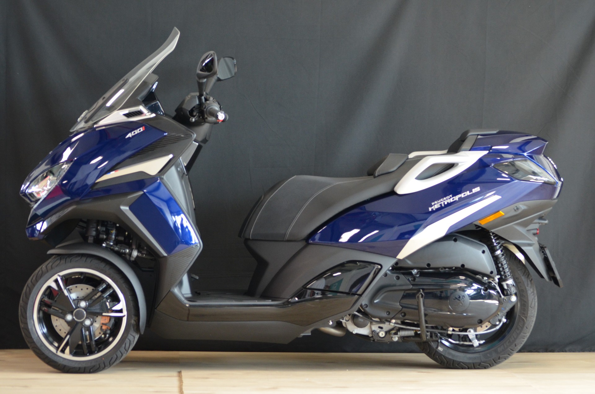 PEUGEOT Metropolis 400 Allure-showroom-element-3